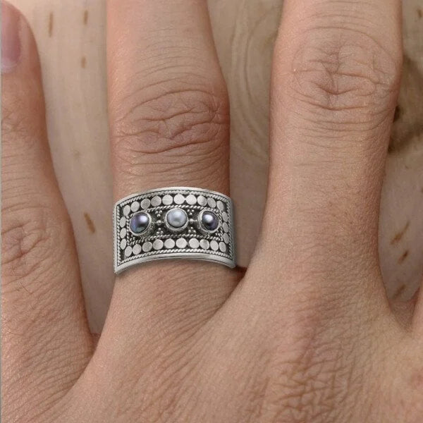 Herkkä käsityö Helmi Sormus