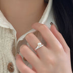 Klassinen Helmi Sormus ajattomalla viehätyksellä