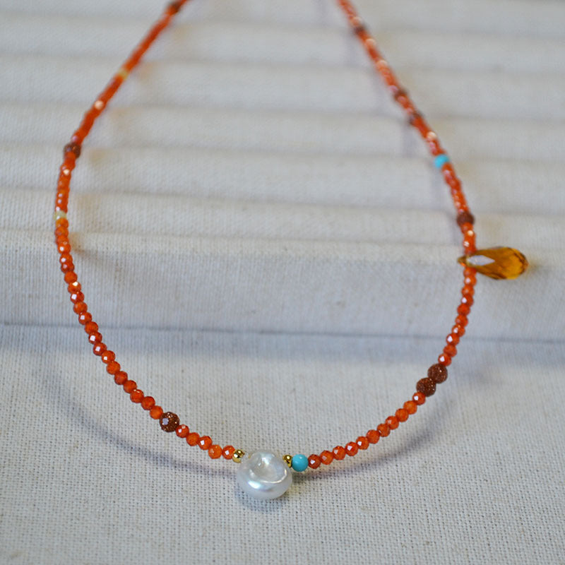 Elegantti Helmi Kaulakoru jokaiseen tilaisuuteen