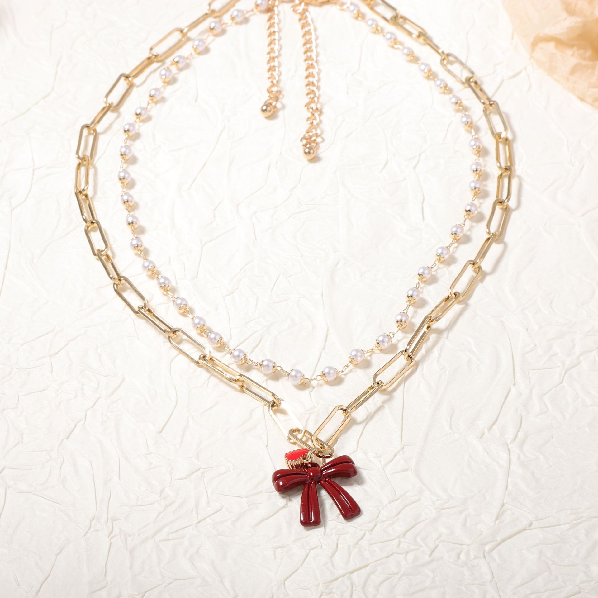 Elegantti Helmi Kaulakoru jokaiseen tilaisuuteen