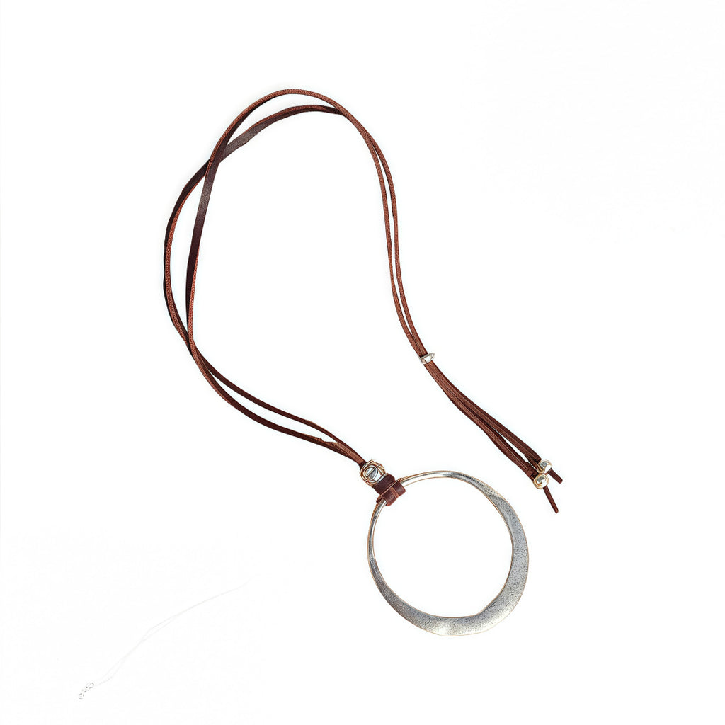 Hurmaava Kaulakoru jokaiseen tilaisuuteen