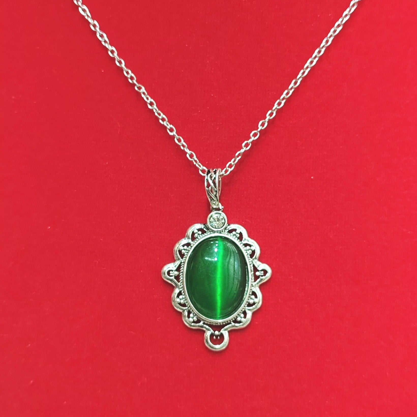 Hurmaava Kaulakoru jokaiseen tilaisuuteen