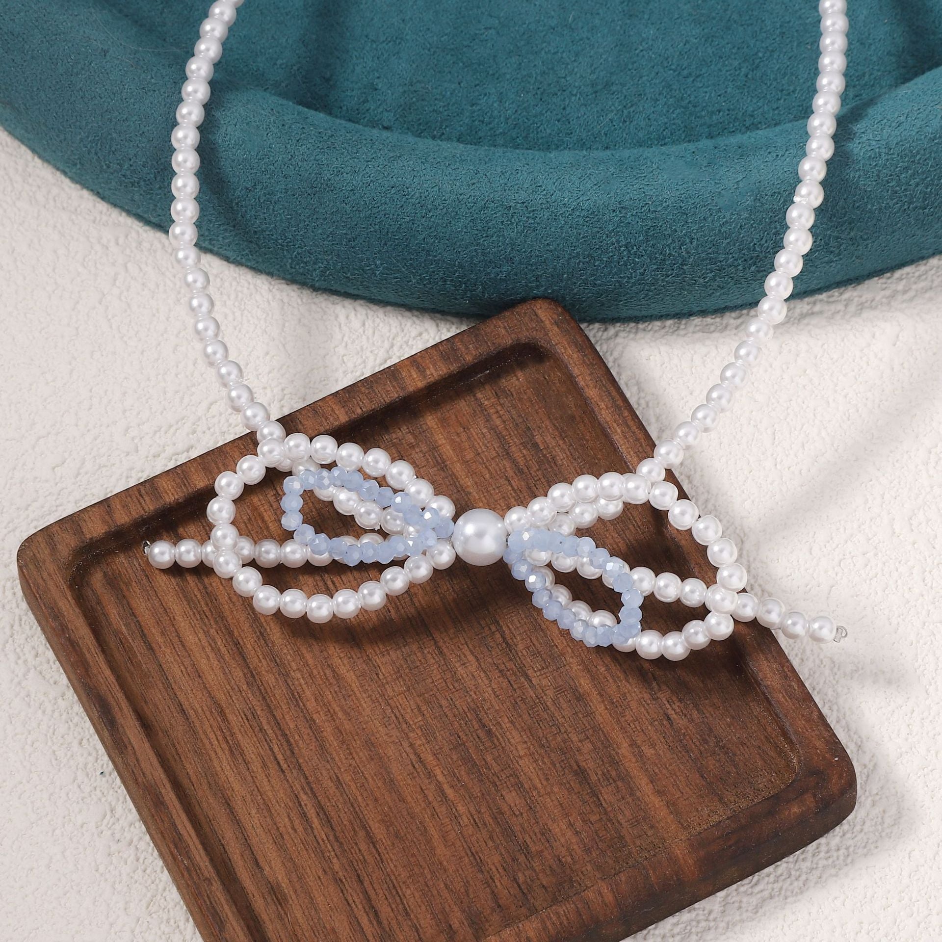 Elegantti Helmi Kaulakoru jokaiseen tilaisuuteen