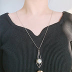 Klassinen Helmi Kaulakoru ajattomalla viehätyksellä