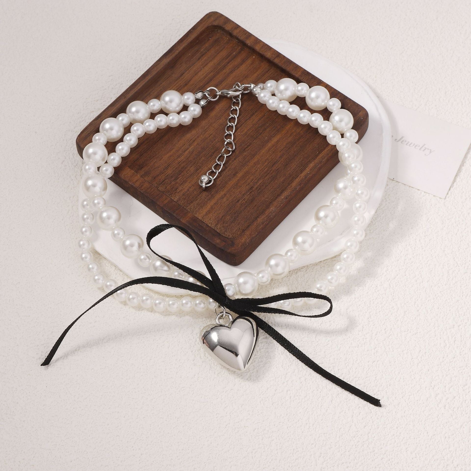 Elegantti Helmi Kaulakoru jokaiseen tilaisuuteen