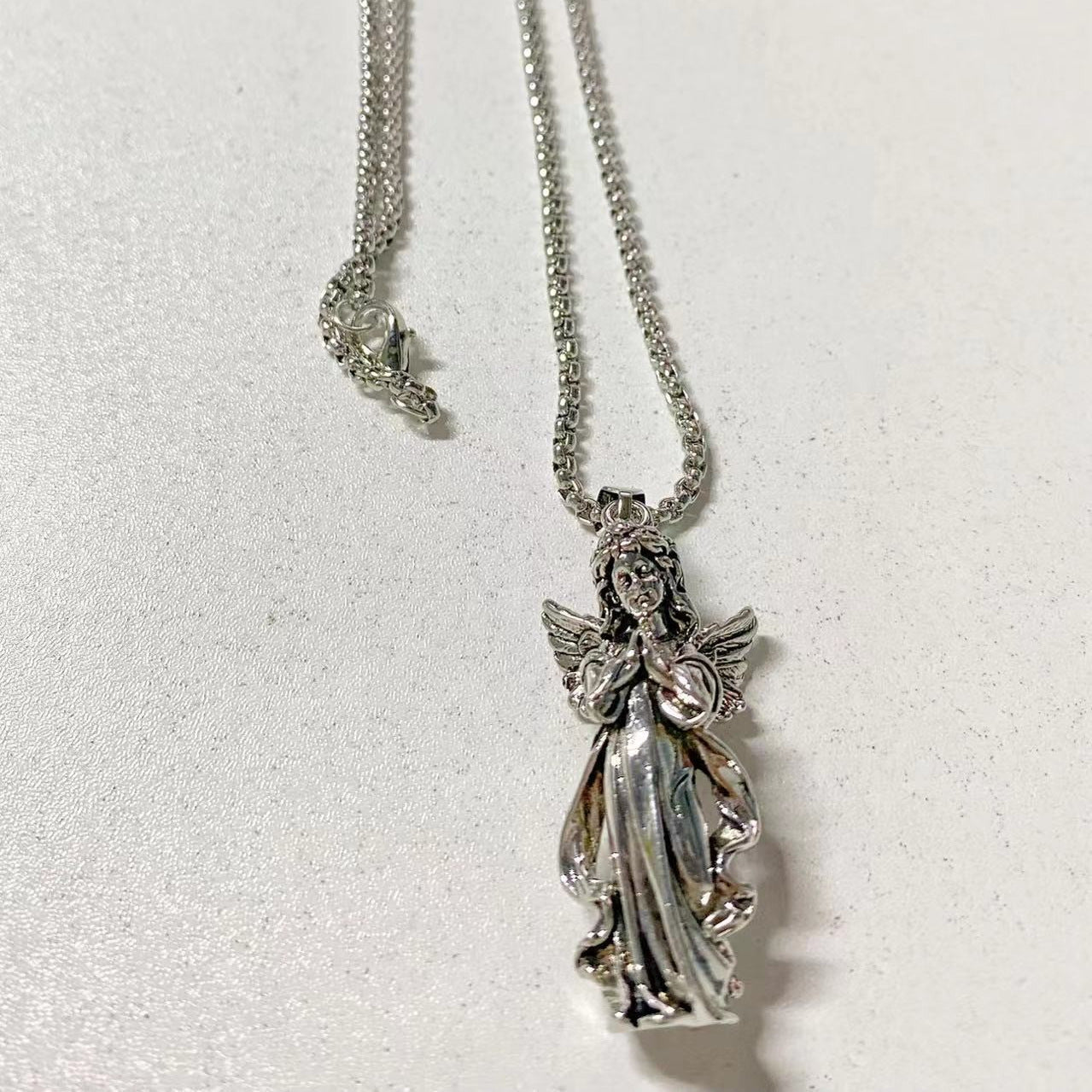 Hurmaava Kaulakoru jokaiseen tilaisuuteen