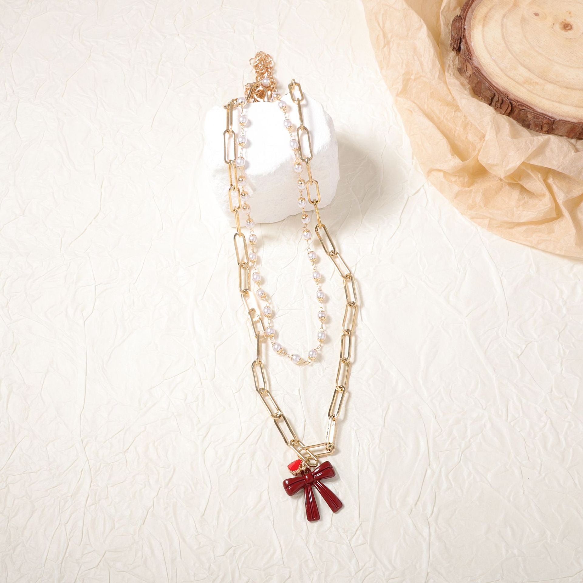 Elegantti Helmi Kaulakoru jokaiseen tilaisuuteen