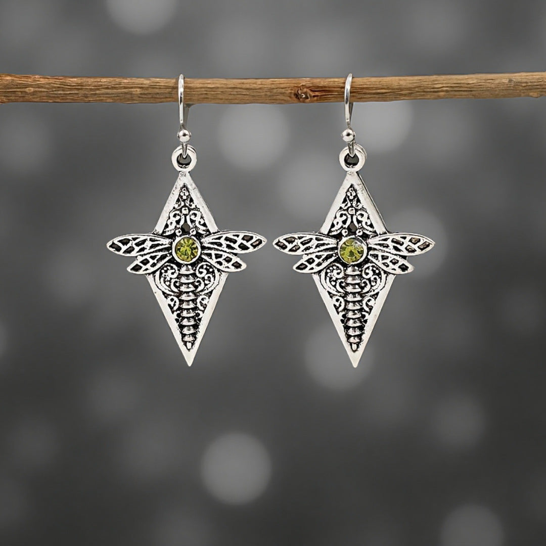 Kaunis Korvarengas ainutlaatuisella tyylillä