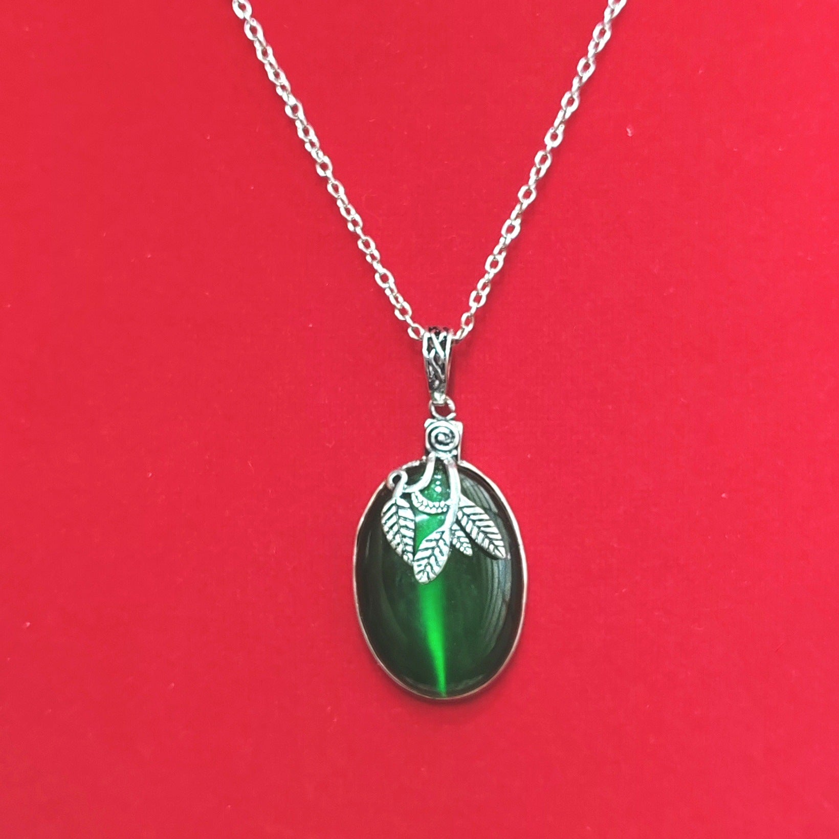 Käsintehty vintage Kaulakoru