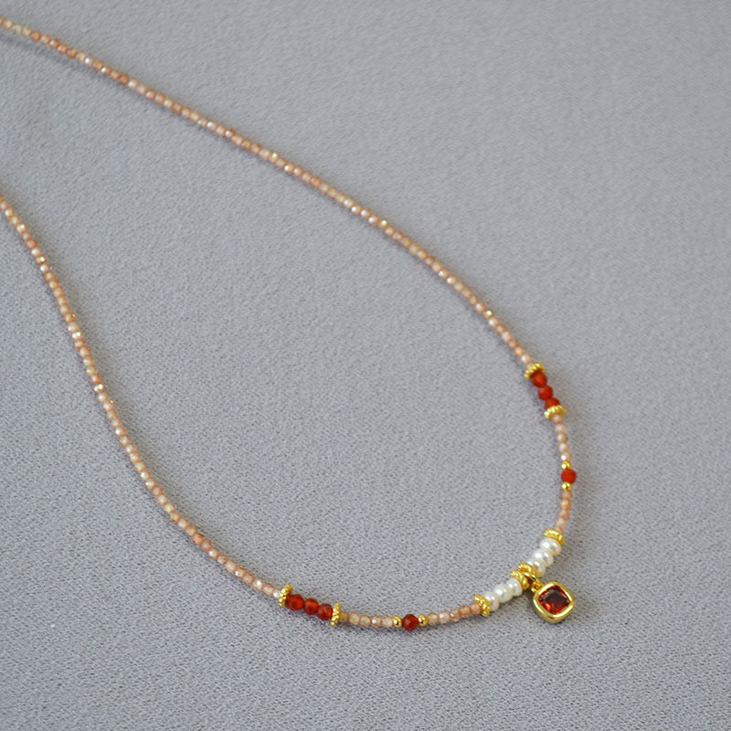 Elegantti Helmi Kaulakoru jokaiseen tilaisuuteen