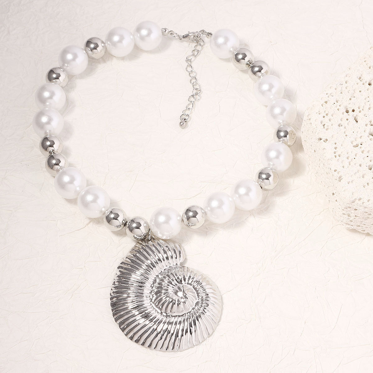 Elegantti Helmi Ketju jokaiseen tilaisuuteen