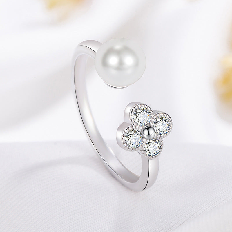 Hurmaava Helmi Sormus jokaiseen tilaisuuteen