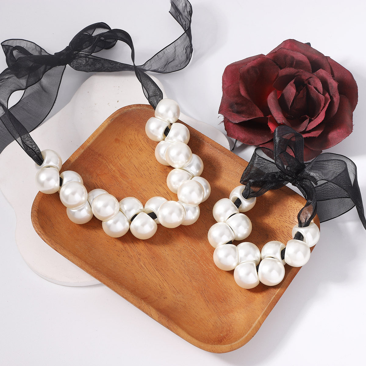 Elegantti Helmi Kaulakoru jokaiseen tilaisuuteen