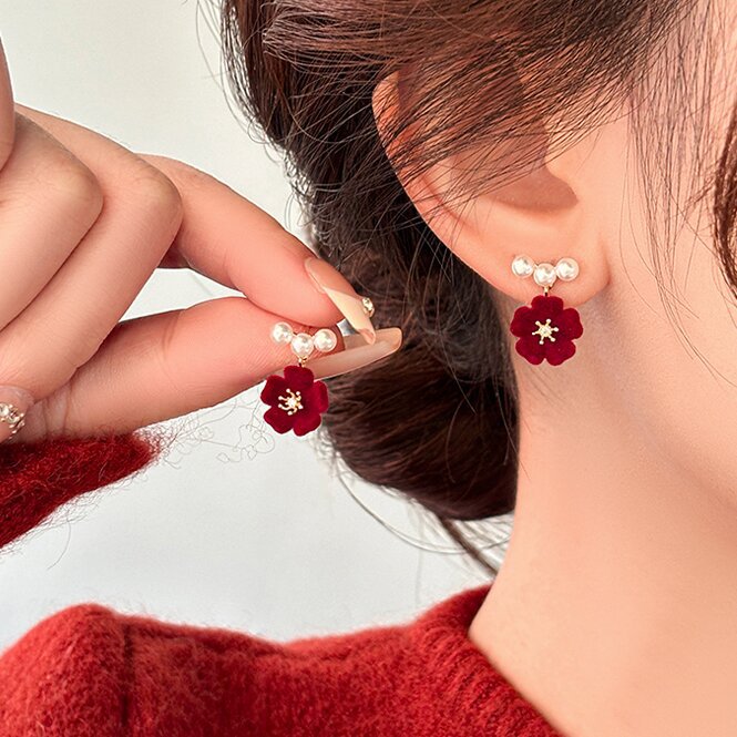 Elegantti Helmi Koru jokaiseen tilaisuuteen