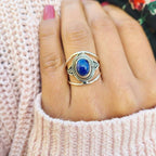 Klassinen Sormus ajattomalla viehätyksellä