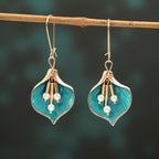 Kaunis Helmi Korvarengas ainutlaatuisella tyylillä