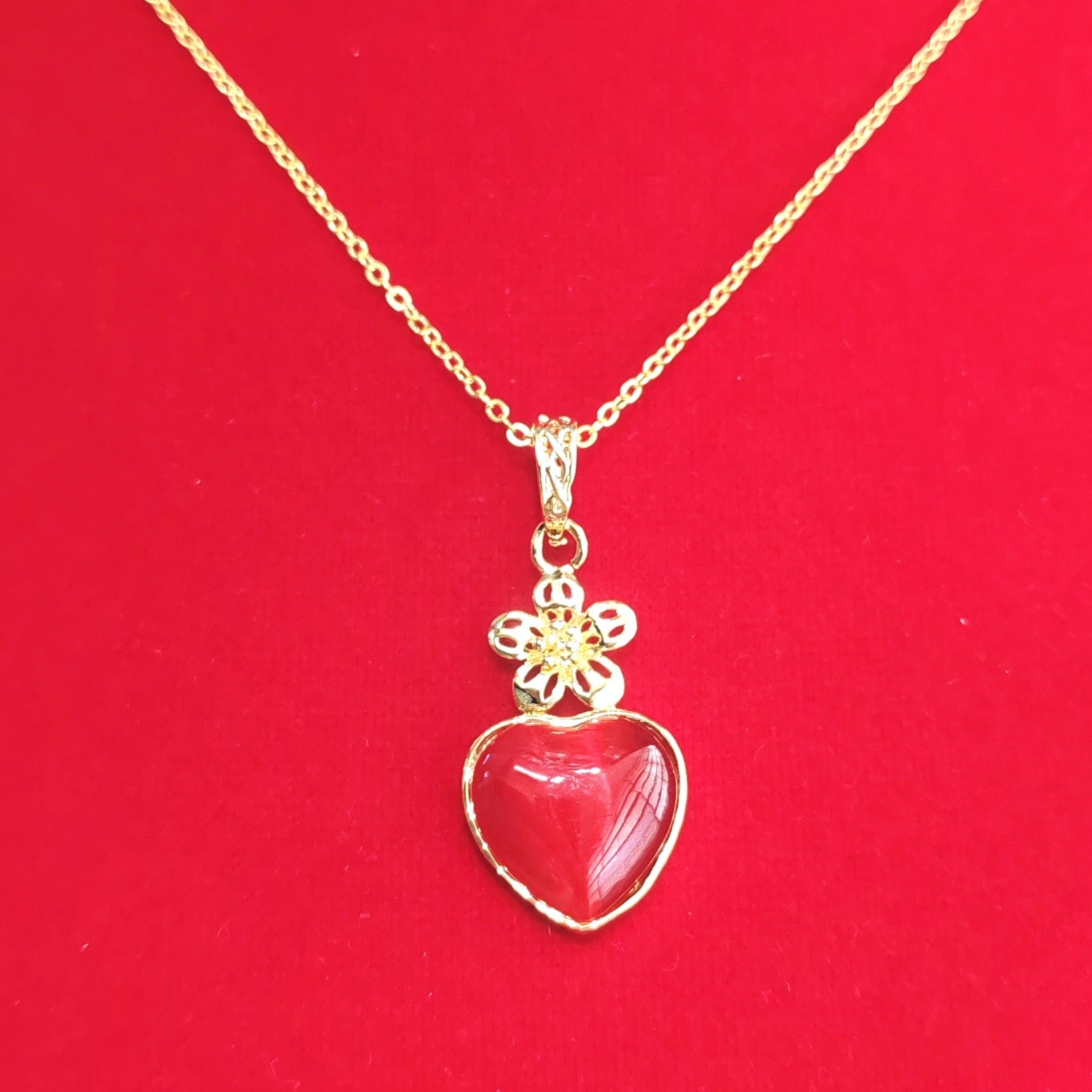 Herkkä käsityö Kaulakoru