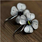 Kaunis Korvarengas ainutlaatuisella tyylillä