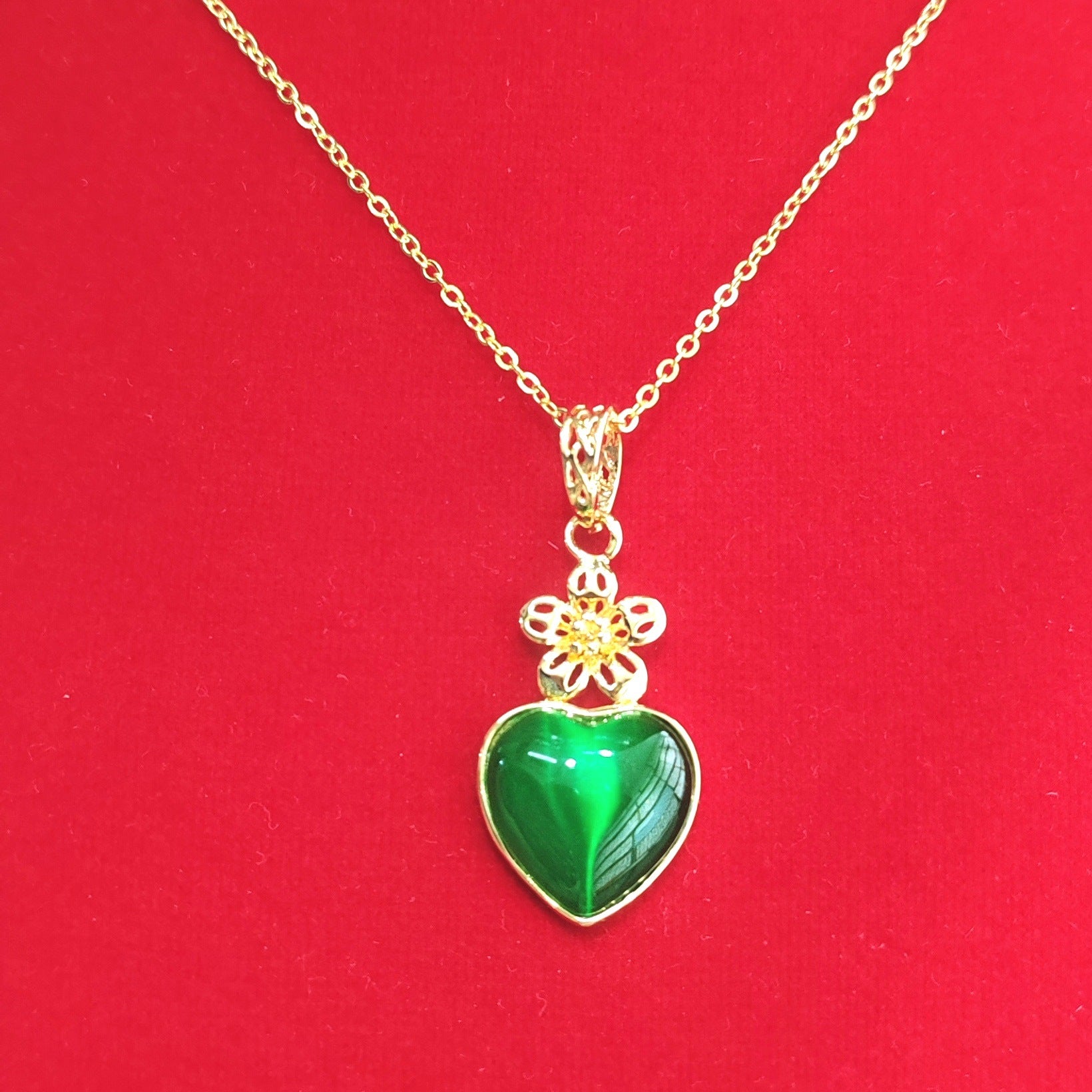 Herkkä käsityö Kaulakoru