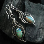 Kaunis Hopea Korvarengas ainutlaatuisella tyylillä