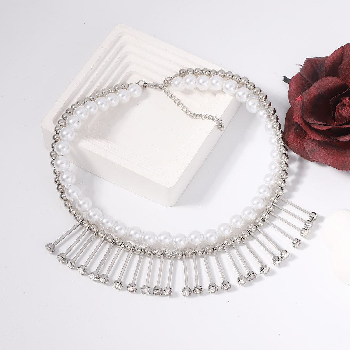 Elegantti Helmi Koru jokaiseen tilaisuuteen