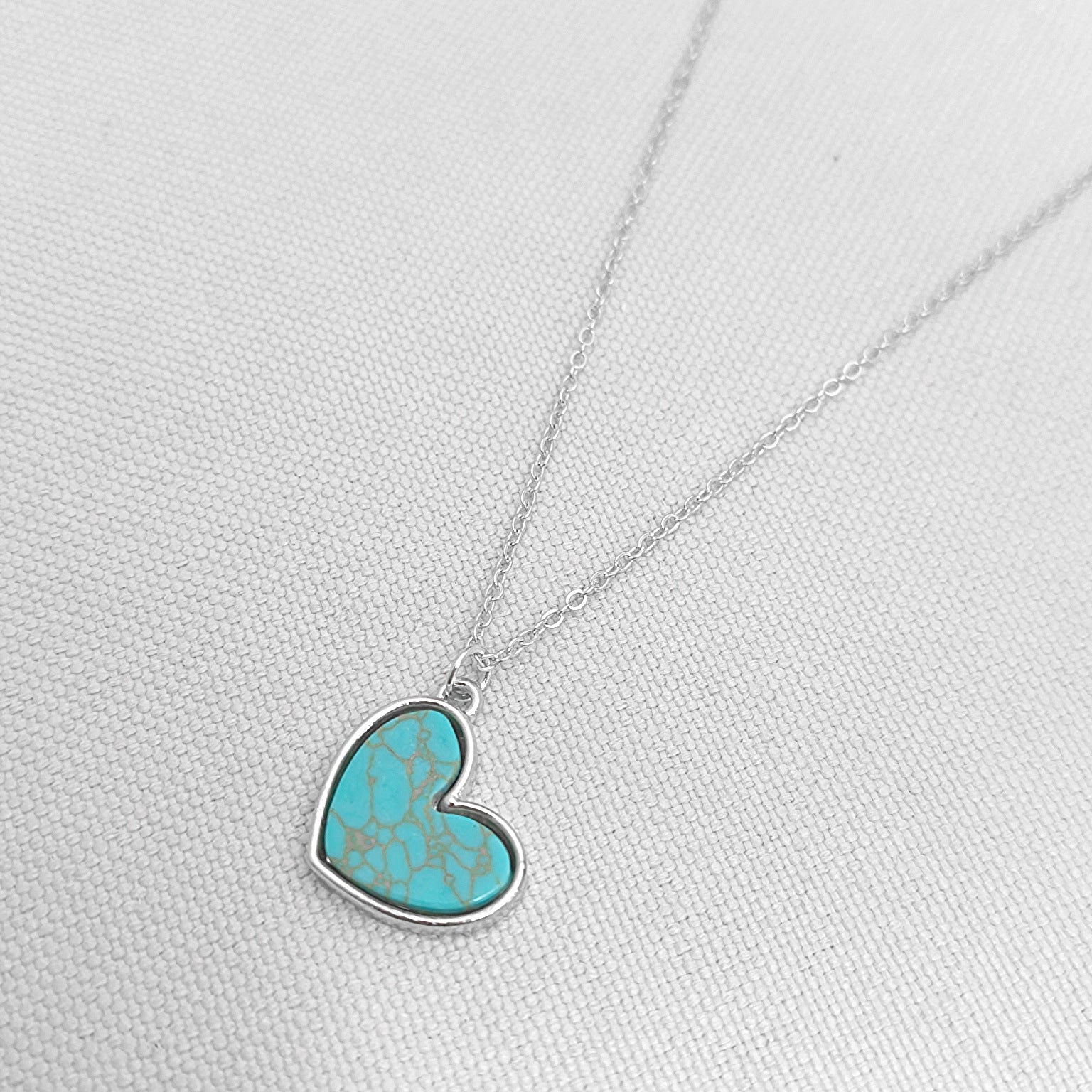 Herkkä käsityö Kaulakoru